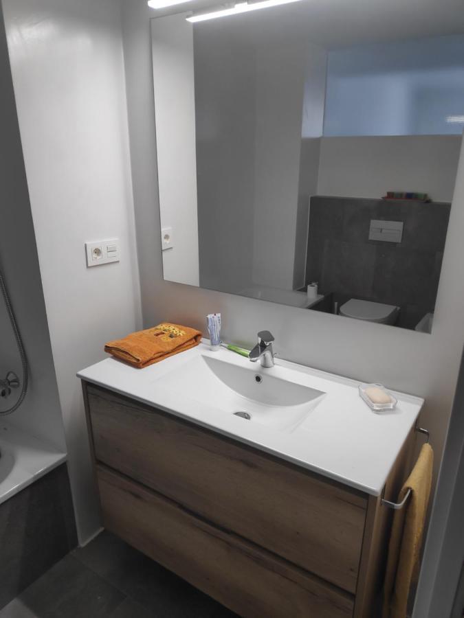 Apartment Close To The Beach With Free Parking 巴达洛纳 外观 照片